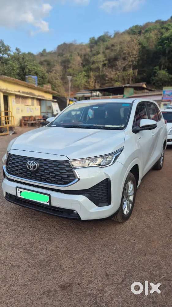 Toyota Innova Hycross 2025 Automatic