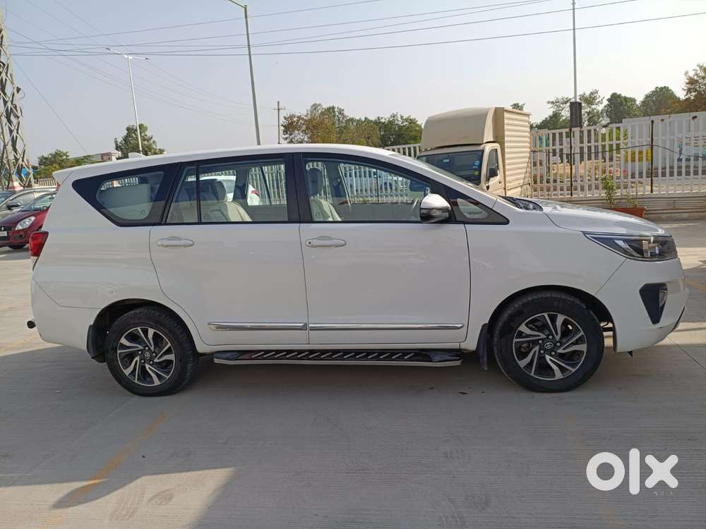 Toyota Innova Crysta 2.4 Gx Mt 8s, 2022, Diesel