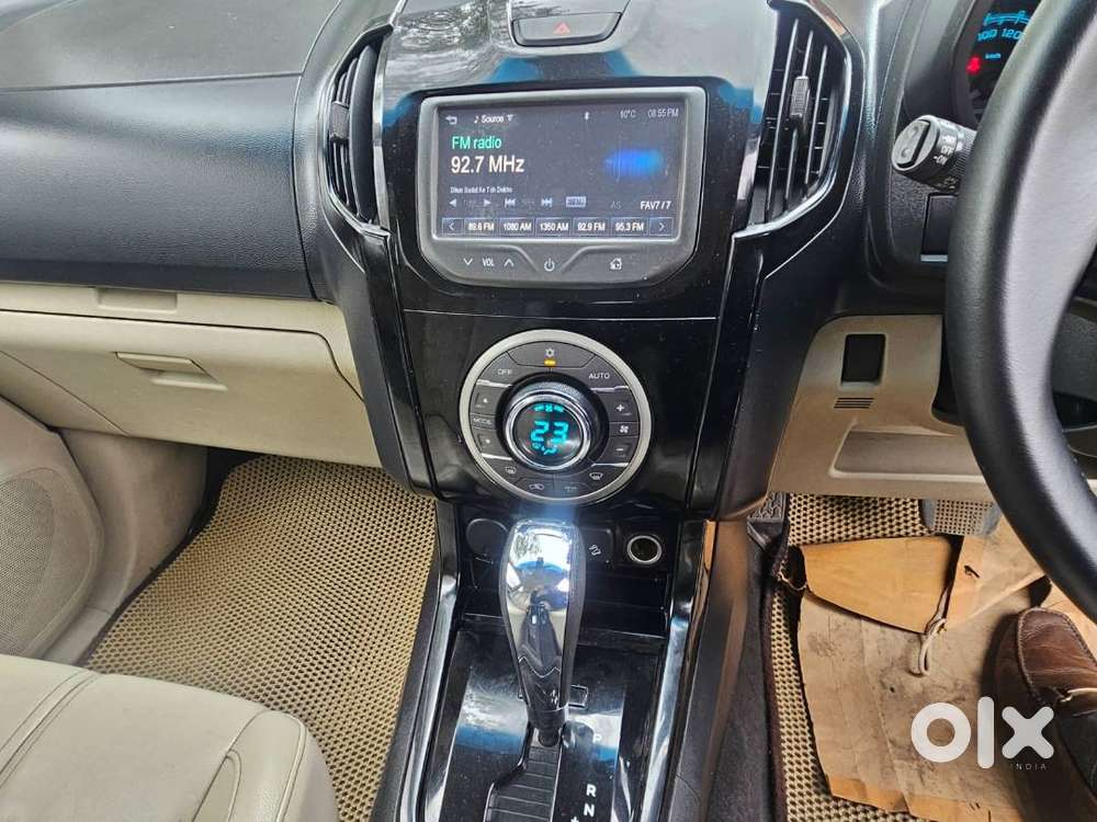 Exclusive American Muscle Suv Trailblazer 8 Seater Like Brand New