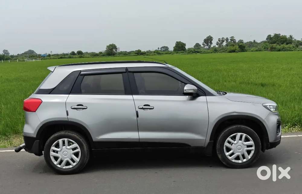 Maruti Brezza Silver Vxi 2021  Vip Number 3000  36k Driven