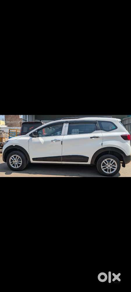 Renault Triber Rxl, 2022, Petrol
