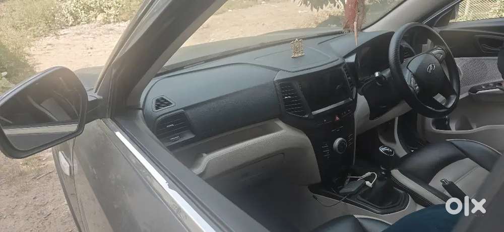 Xuv 300,2022 Model,1st Owner,diesal,60000 Driven