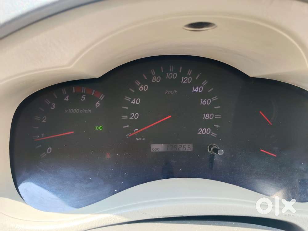 Toyota Innova 2004-2011 2.5 V Diesel 7-seater, 2010, Diesel