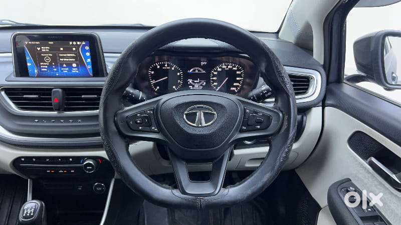 Tata Altroz Xz, 2023, Petrol