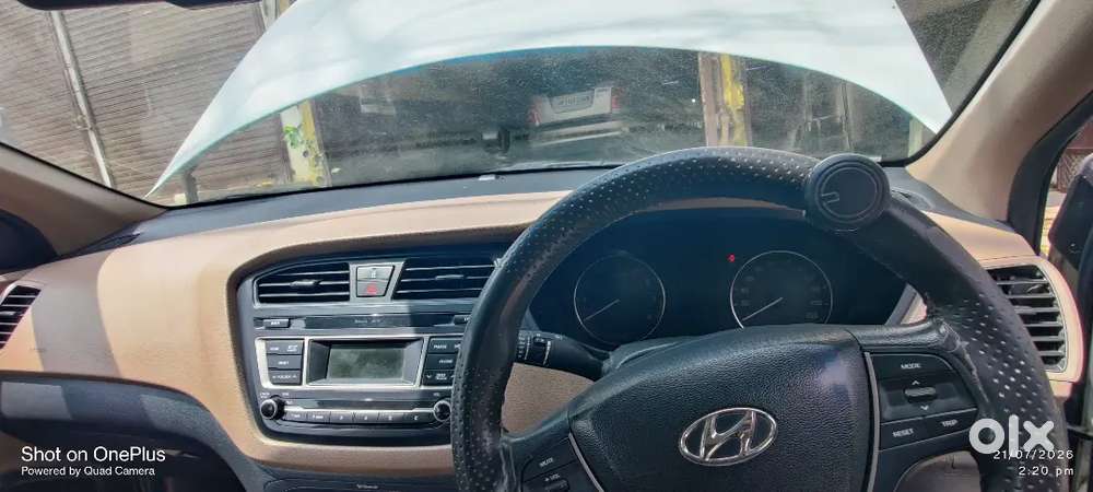 Hyundai I20 Elite 2017 Petrol Well Maintained