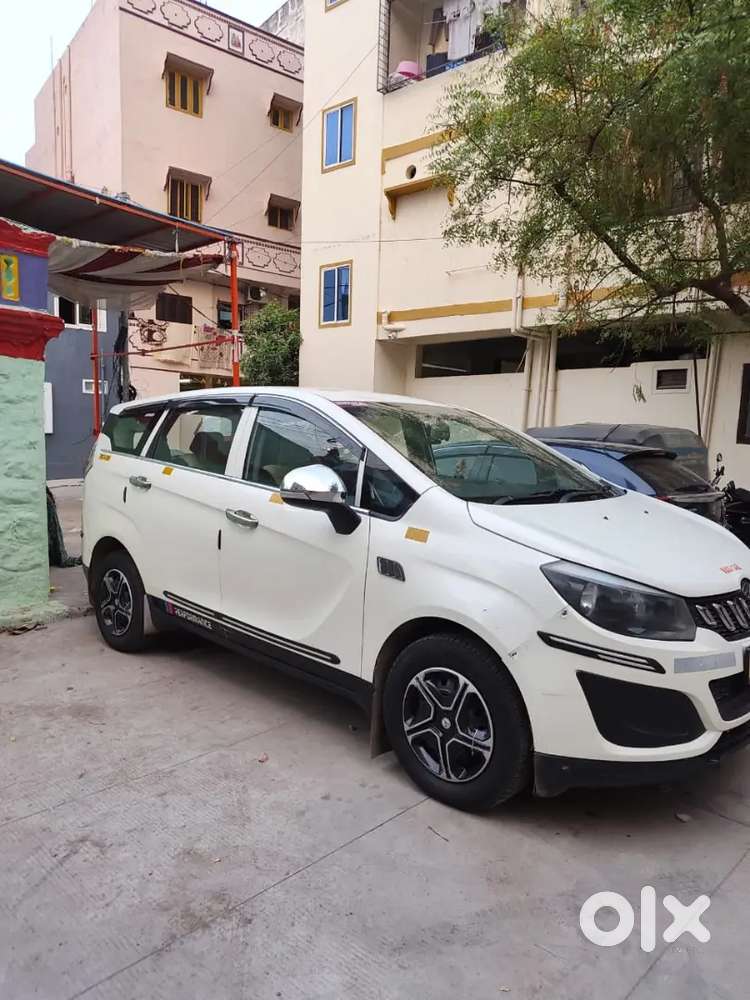 Mahindra Marazzo Diesel 2020