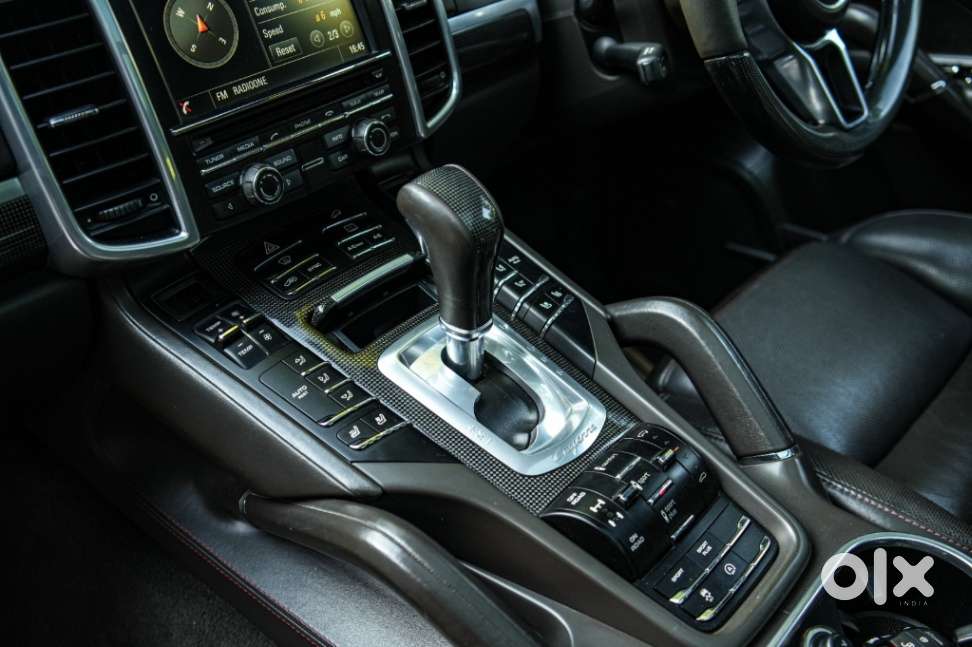 Porsche Cayenne Turbo, 2015, Petrol