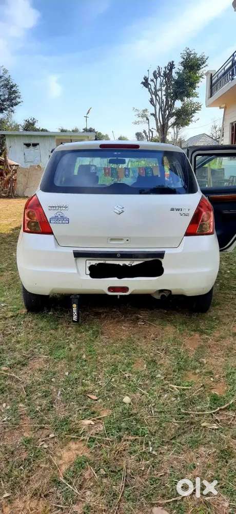 Maruti Suzuki Swift 2010 Petrol 90000 Km Driven