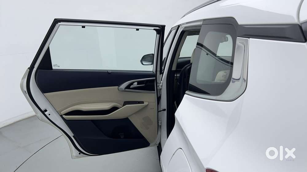 Kia Carens 1.5 Luxury Plus Turbo 7 Str, 2023, Petrol