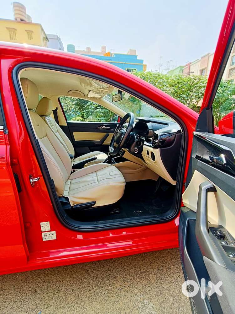 Skoda Slavia Ambition 1.0l Tsi At, 2022, Petrol