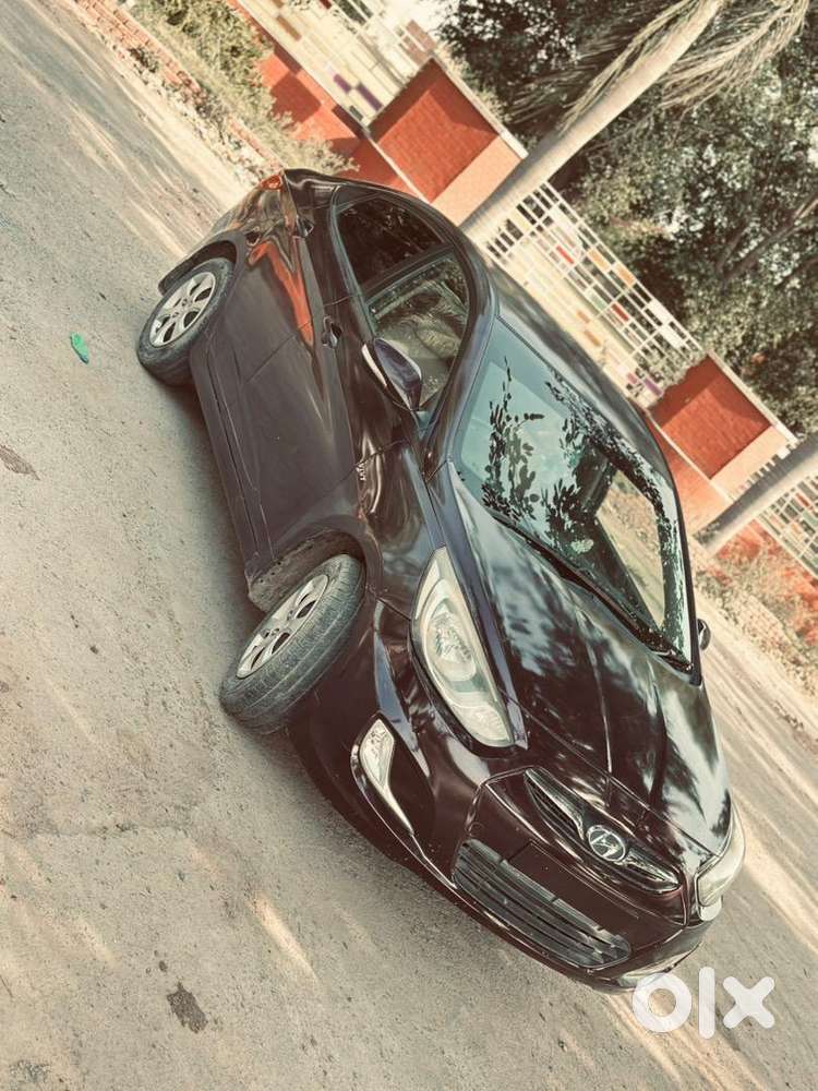 Hyundai Verna 2013 Petrol 77000 Km Driven