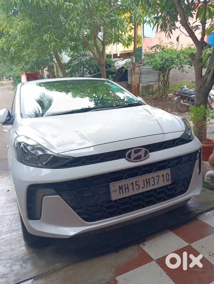 Hyundai Aura 2023 Cng & Hybrids Well Maintained