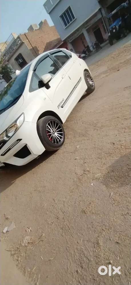 Honda Jazz 2018 Petrol Well Maintained