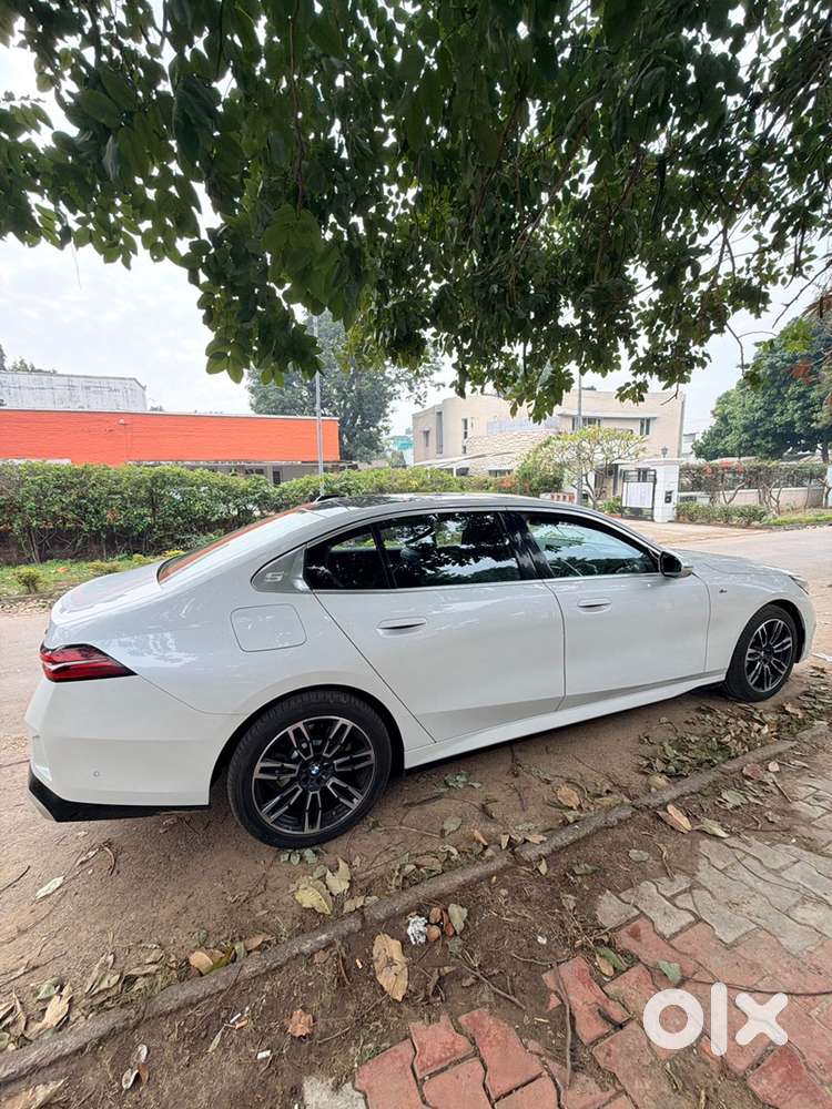 Bmw 5 Series 2026 Petrol 4000 Km Driven