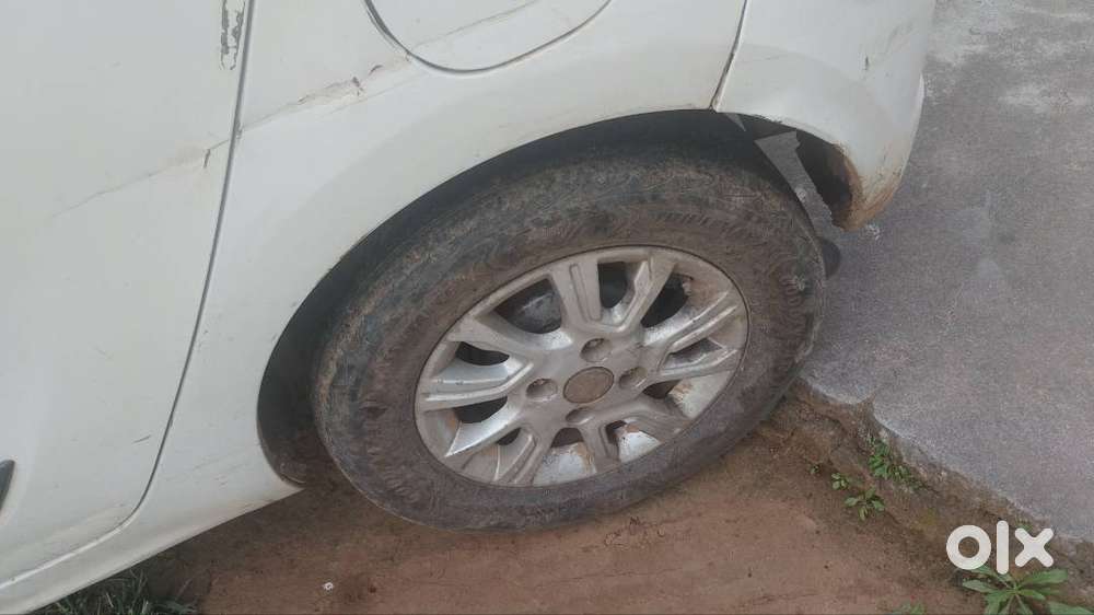 Tata Tiago Petrol 2016