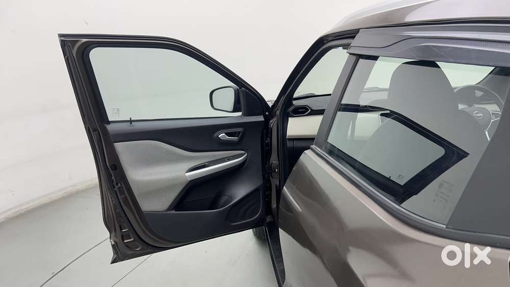 Nissan Magnite 1.0 Xv Turbo Cvt, 2022, Petrol