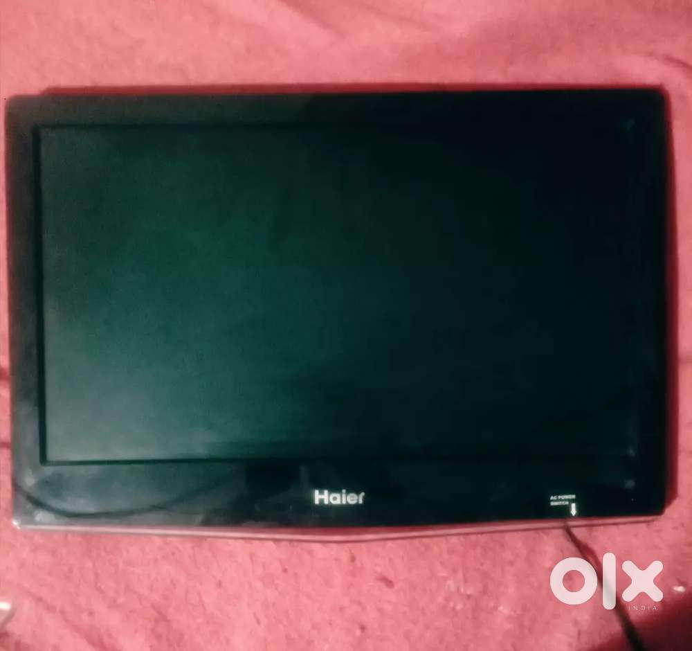 Hailer Tv urgent sale