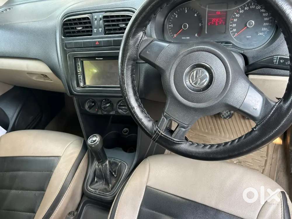 Volkswagen Polo 1.0 Comfortline At 2010