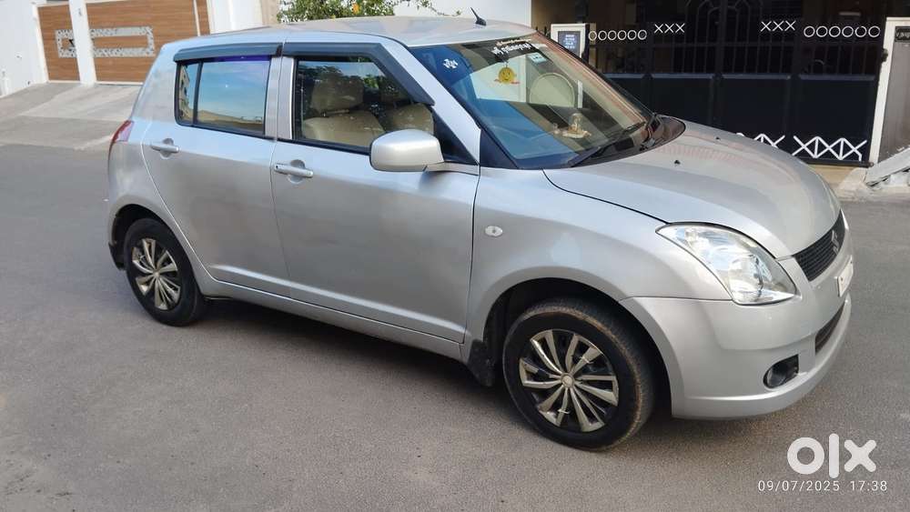 Maruti Suzuki Swift 2004-2010 Vxi Bsiv, 2006, Petrol