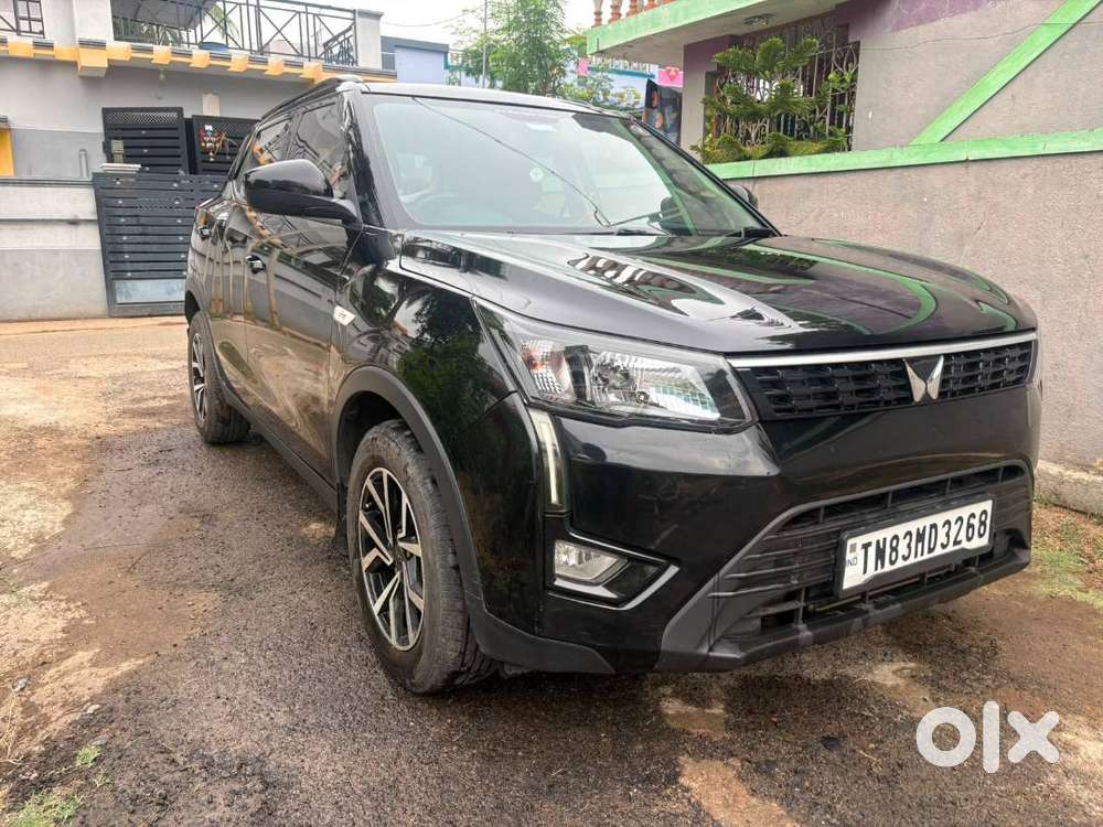 Mahindra Xuv300 2024 Petrol Well Maintained