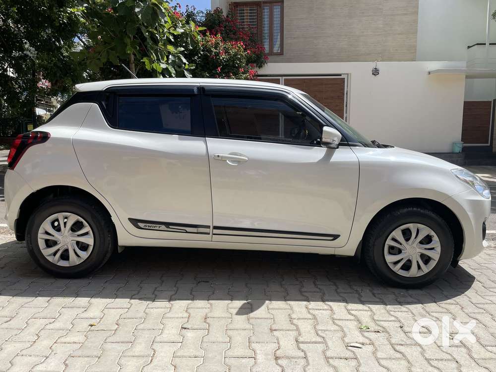 Maruti Suzuki Swift 1.2 Vxi (o), 2023, Petrol