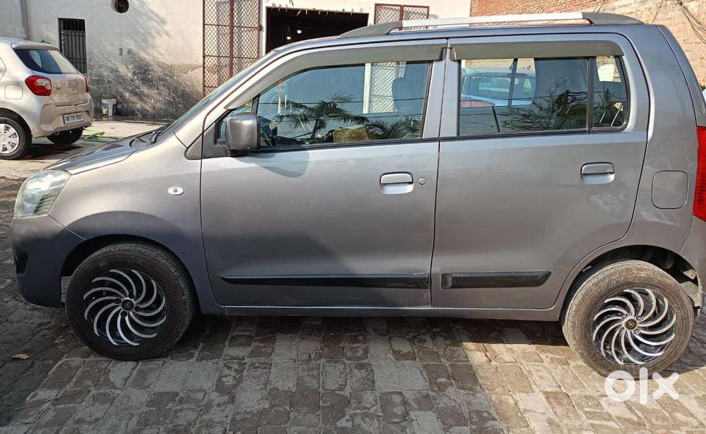 Maruti Suzuki Wagon R Vxi Optional, 2017, Petrol