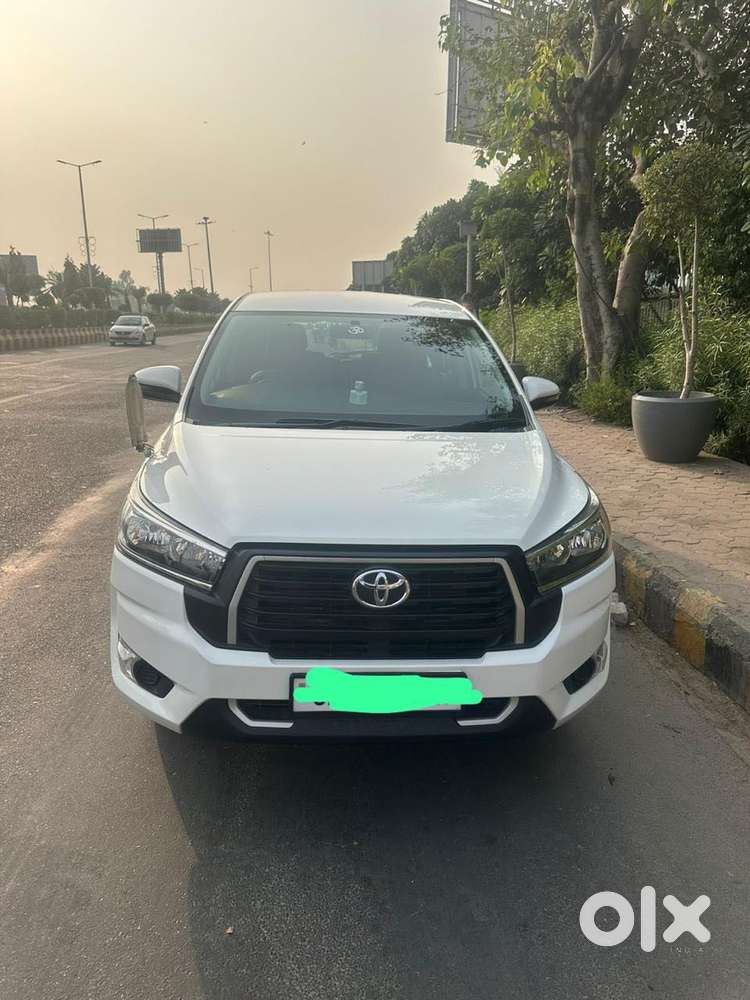 Toyota Innova Crysta 2.7 Gx Mt, 2024, Diesel