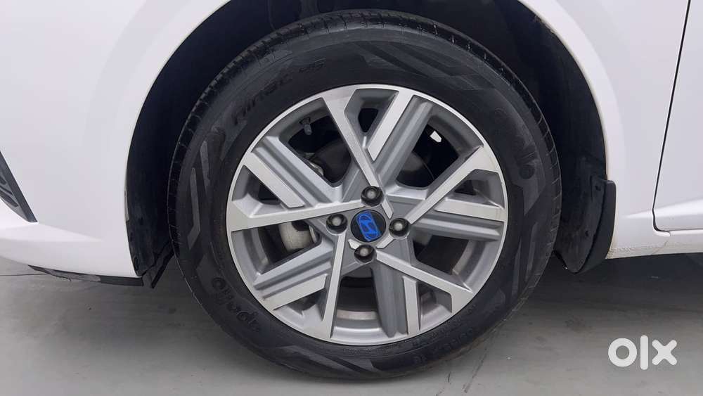 Hyundai Verna 1.5 Sx (o) Vtvt Ivt, 2024, Petrol