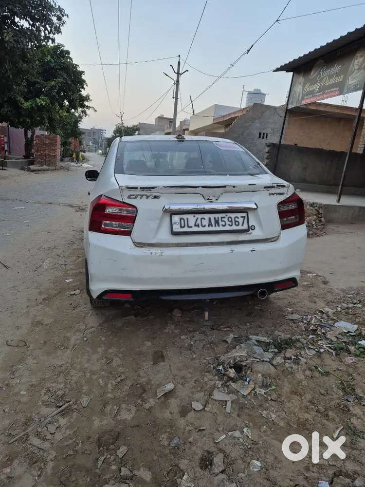 Honda City 1.5 V 2012 8 Month Abhi Baki Hai