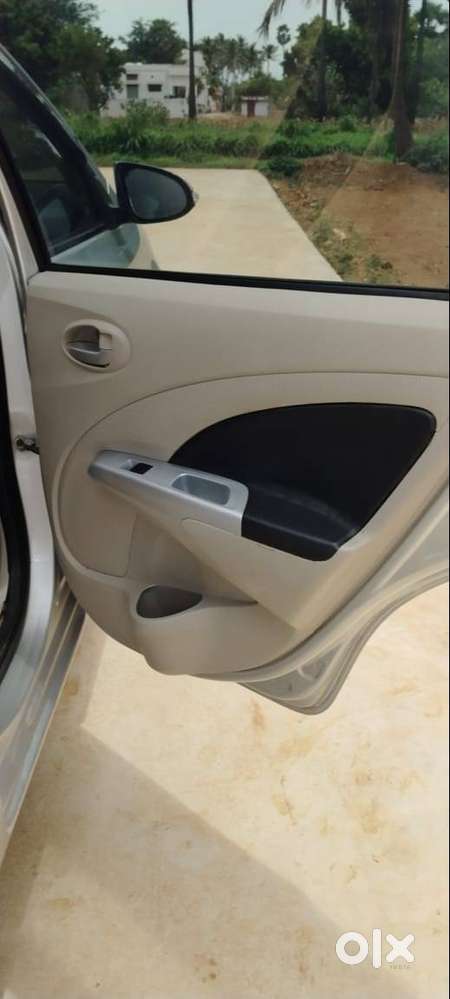 Toyota Etios Liva 2015