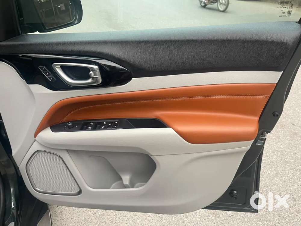 Jeep Compass 1.4 Limited (o) Petrol Dct, 2023, Petrol