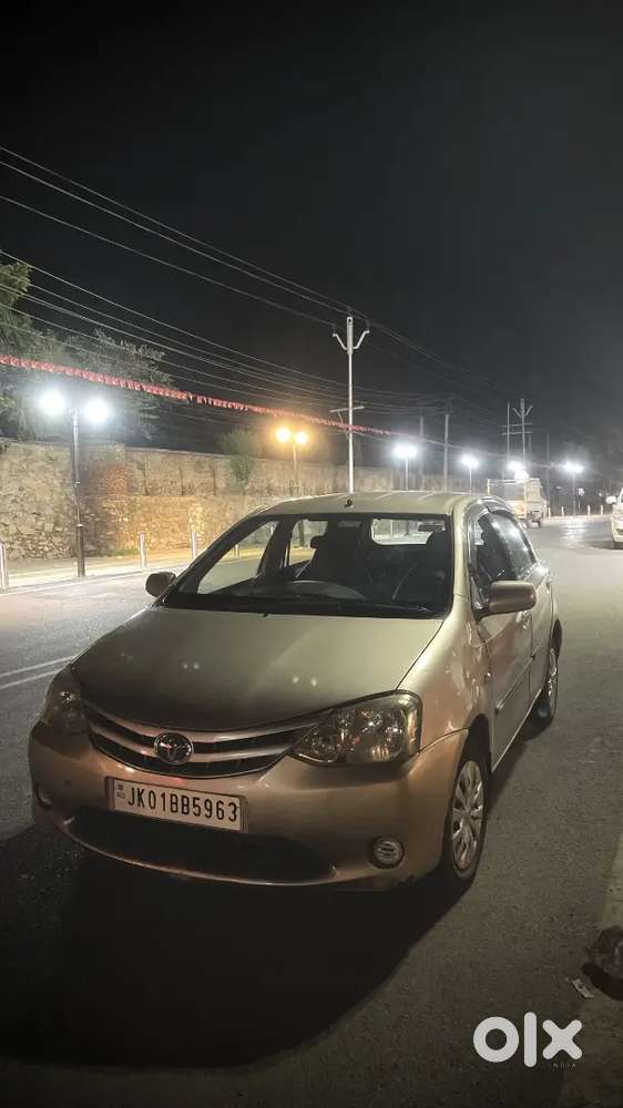 Toyota Etios Liva 2012