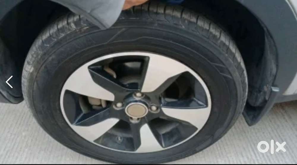 Tata Nexon Petrol Amt 2018