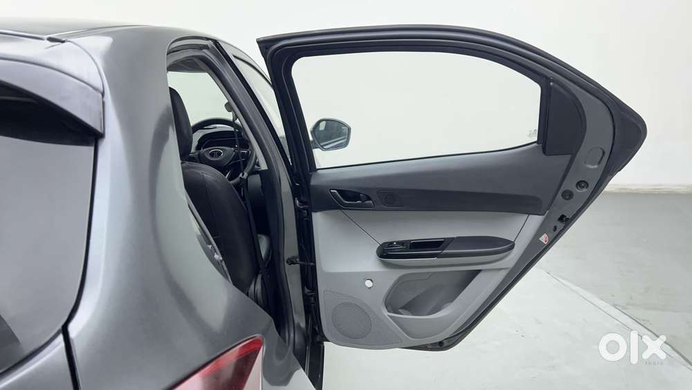 Tata Tiago 1.2 Revotron Xe Cng, 2024, Cng & Hybrids