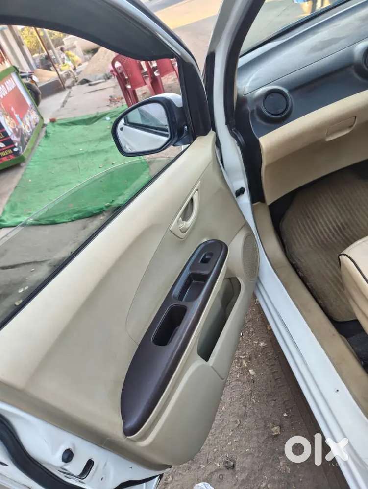 Honda Amaze 2013 December Last