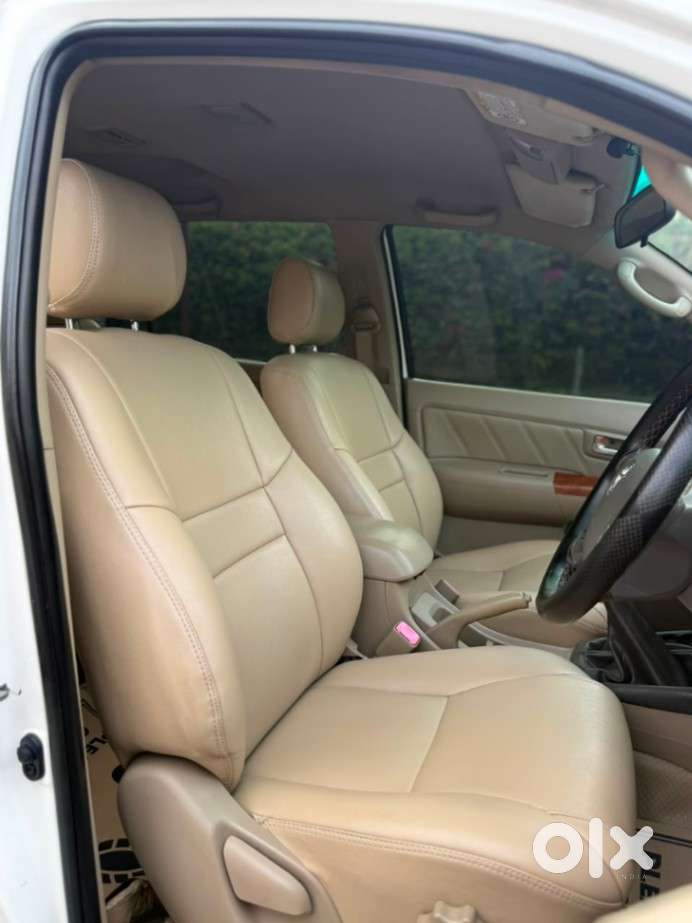 Toyota Fortuner 3.0 4x4 Manual, 2011, Diesel