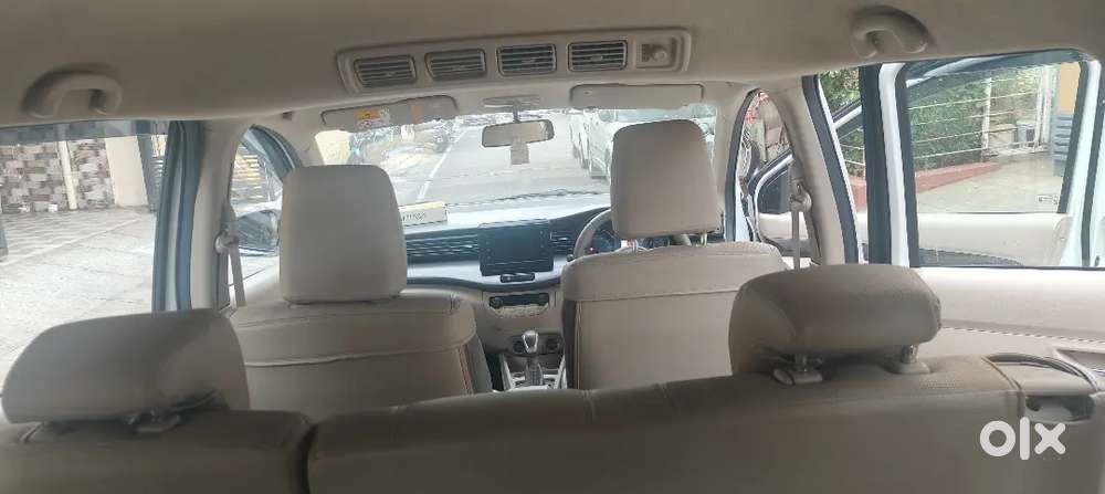 Toyota Rumion V At Petrol Automatic 2025