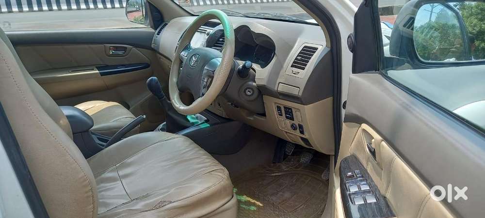 Toyota Fortuner 3.0 4x4 Manual, 2012, Diesel