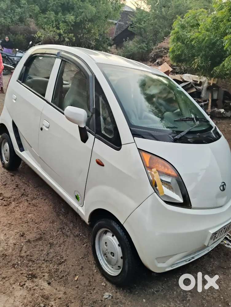 Petrol Par Chalu Chhe...cng Valve Chacj Karava Nu Chhe