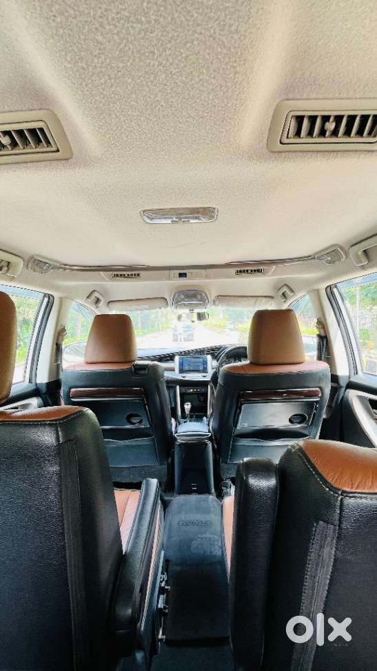 Toyota Innova Crysta 2.8 Z, 2016, Diesel