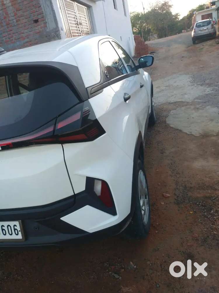 Nexon 1 Hand Car