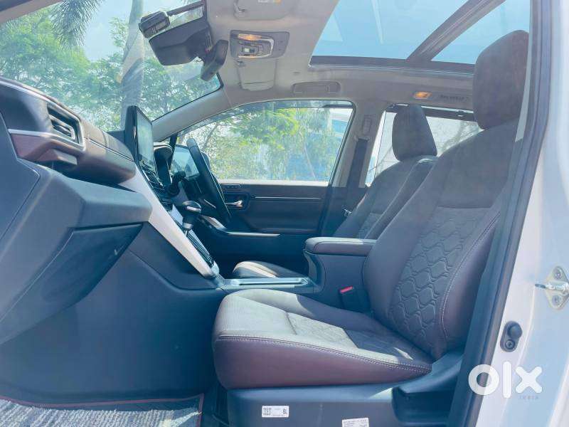 Toyota Innova Hycross 2.0 Zx (o) Hybrid 7 Str, 2024, Petrol