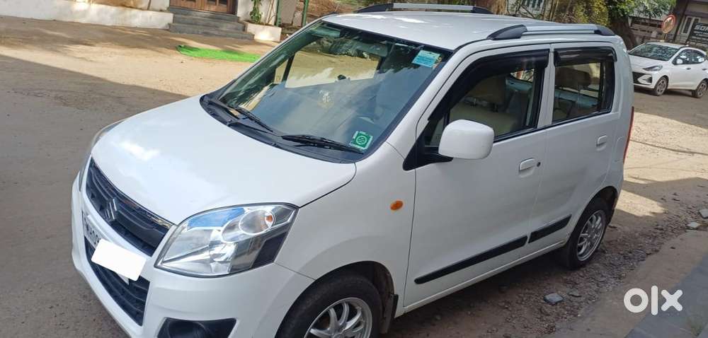 Maruti Suzuki Wagon R Vxi Amt1.2, 2017, Petrol