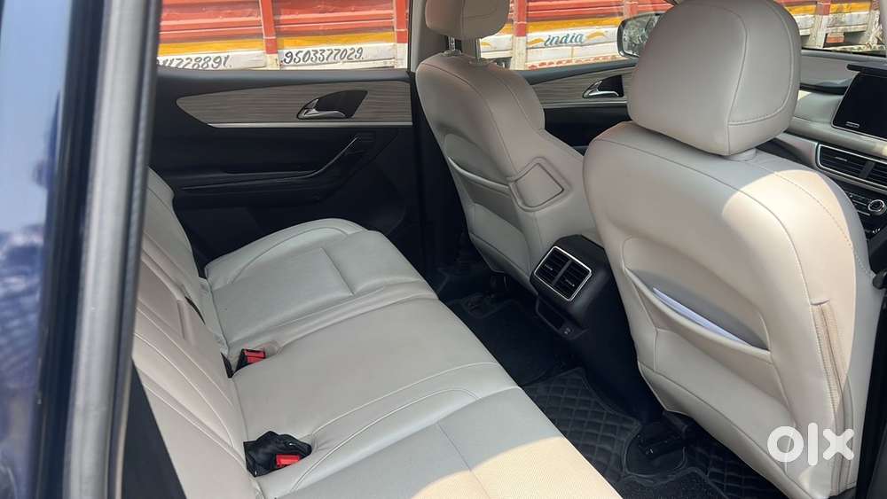 Mahindra Xuv700 Petrol 2021