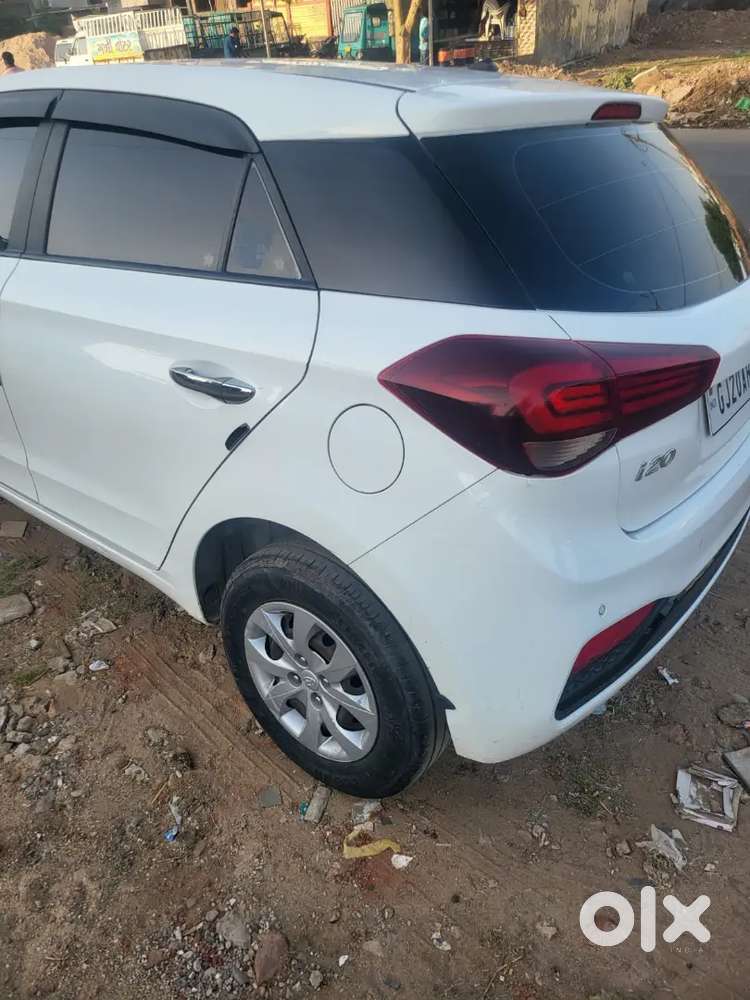 Hyundai I20 2020 Petrol 33000 Km Driven