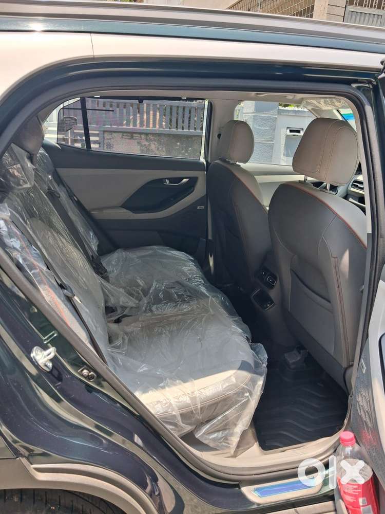 Hyundai Creta Facelift 1.5 Petrol Mt, 2025, Petrol