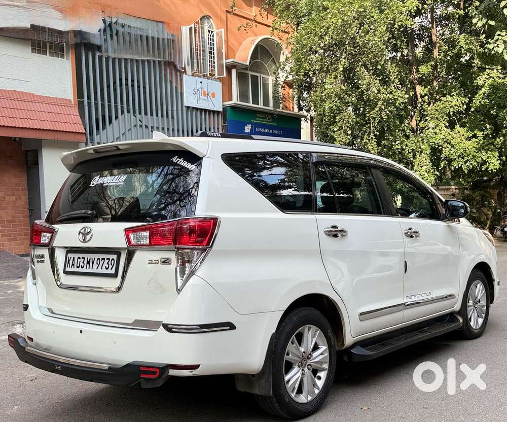 Toyota Innova Crysta 2.8z Automatic, 2016, Diesel