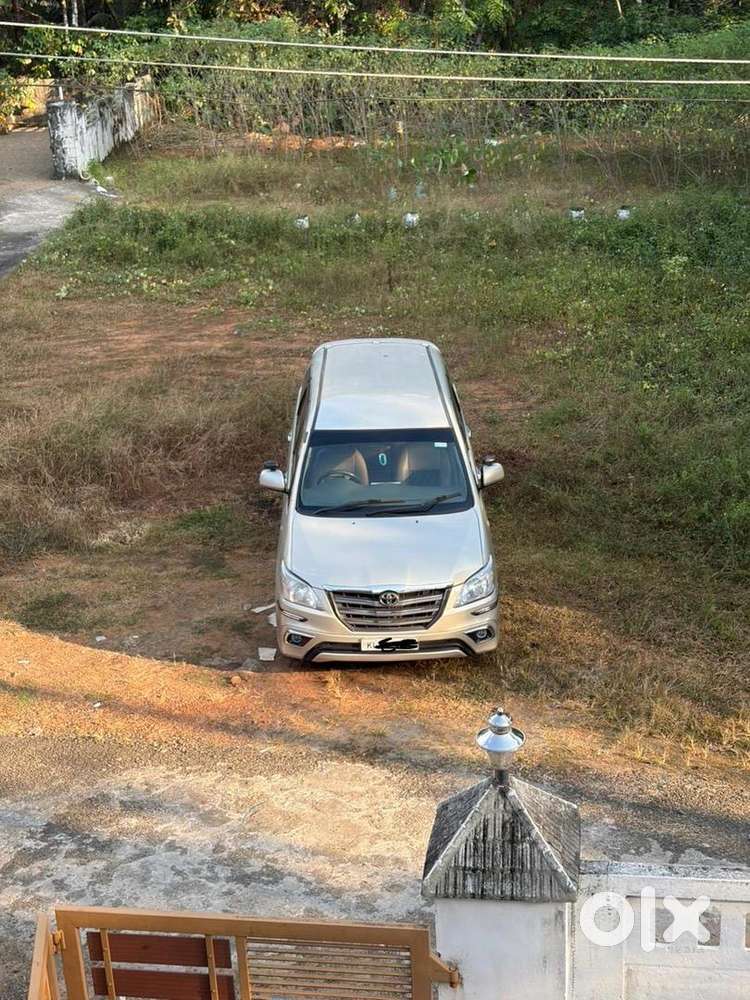 Toyota Innova 2013 Diesel Well Maintained