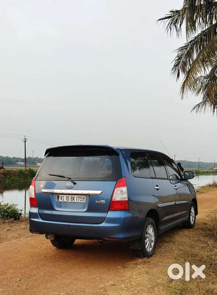 Toyota Innova 2012 V Full Option