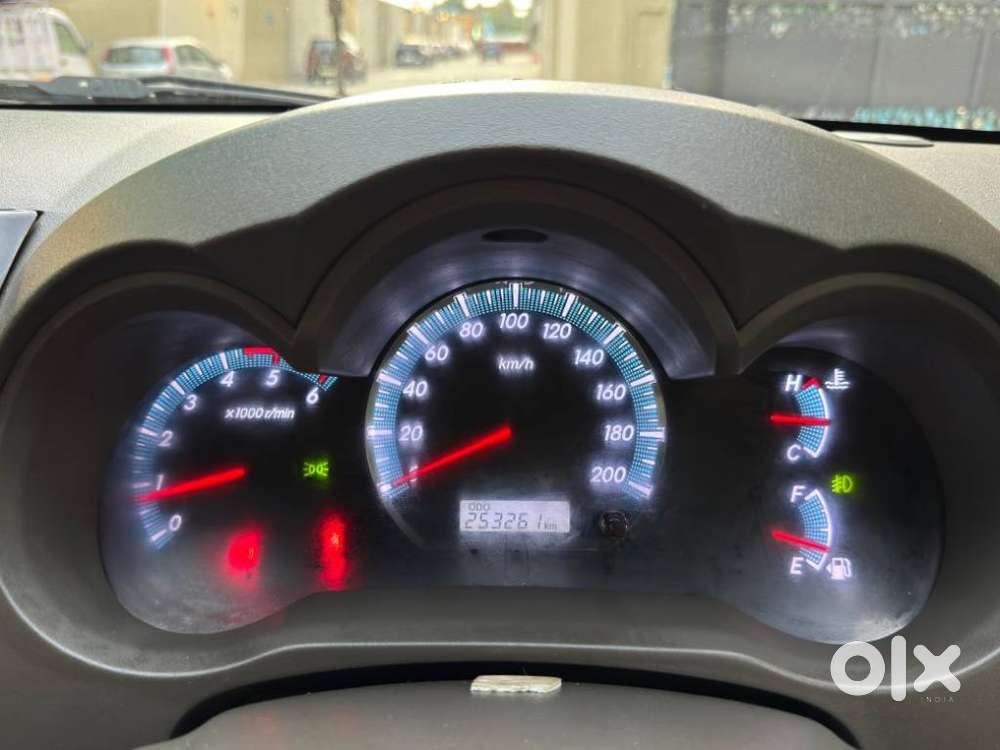 Toyota Fortuner 4x2 Manual, 2013, Diesel